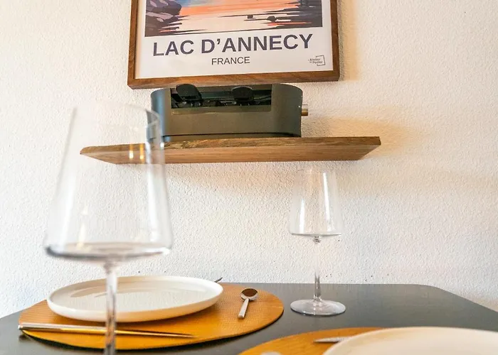Merci - Parking Et Proche Du Annecy